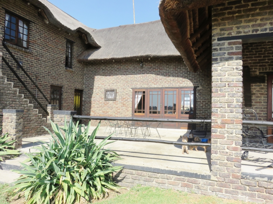 5 Bedroom Property for Sale in Oranjeville Free State